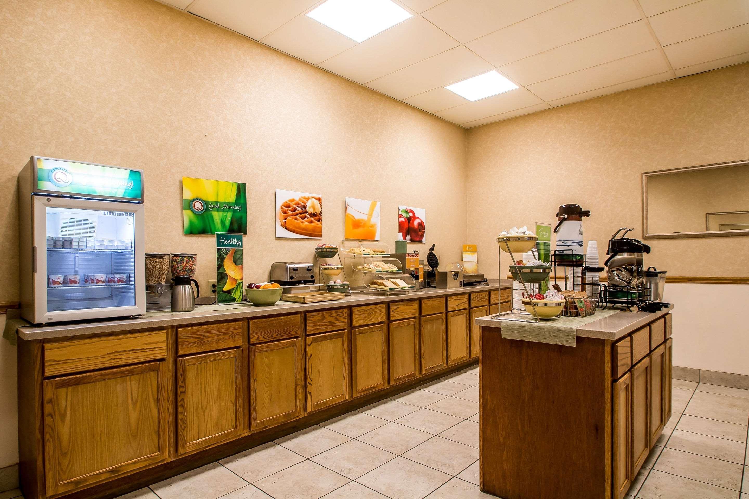Quality Inn Morris I-80 Bagian luar foto