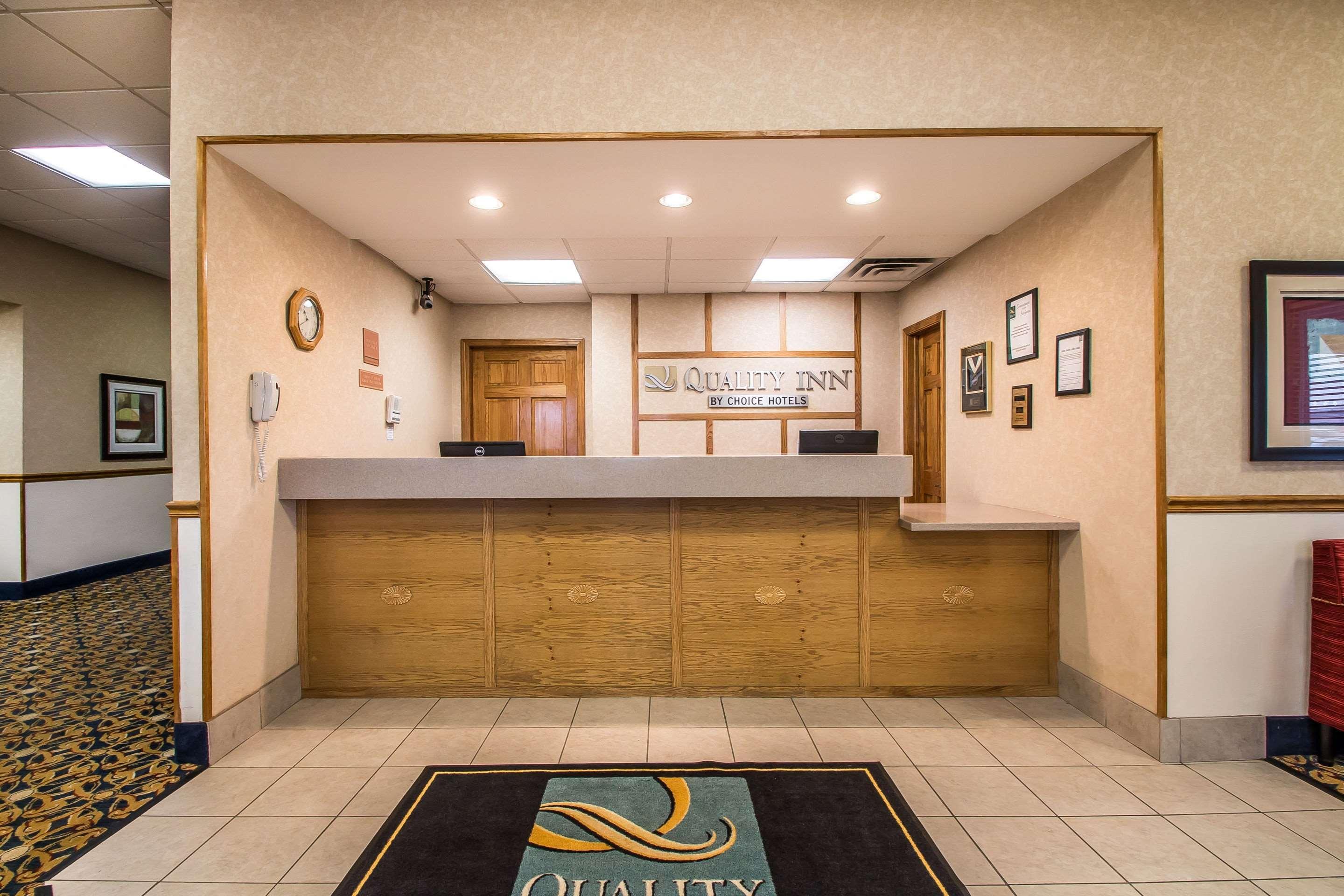 Quality Inn Morris I-80 Bagian luar foto
