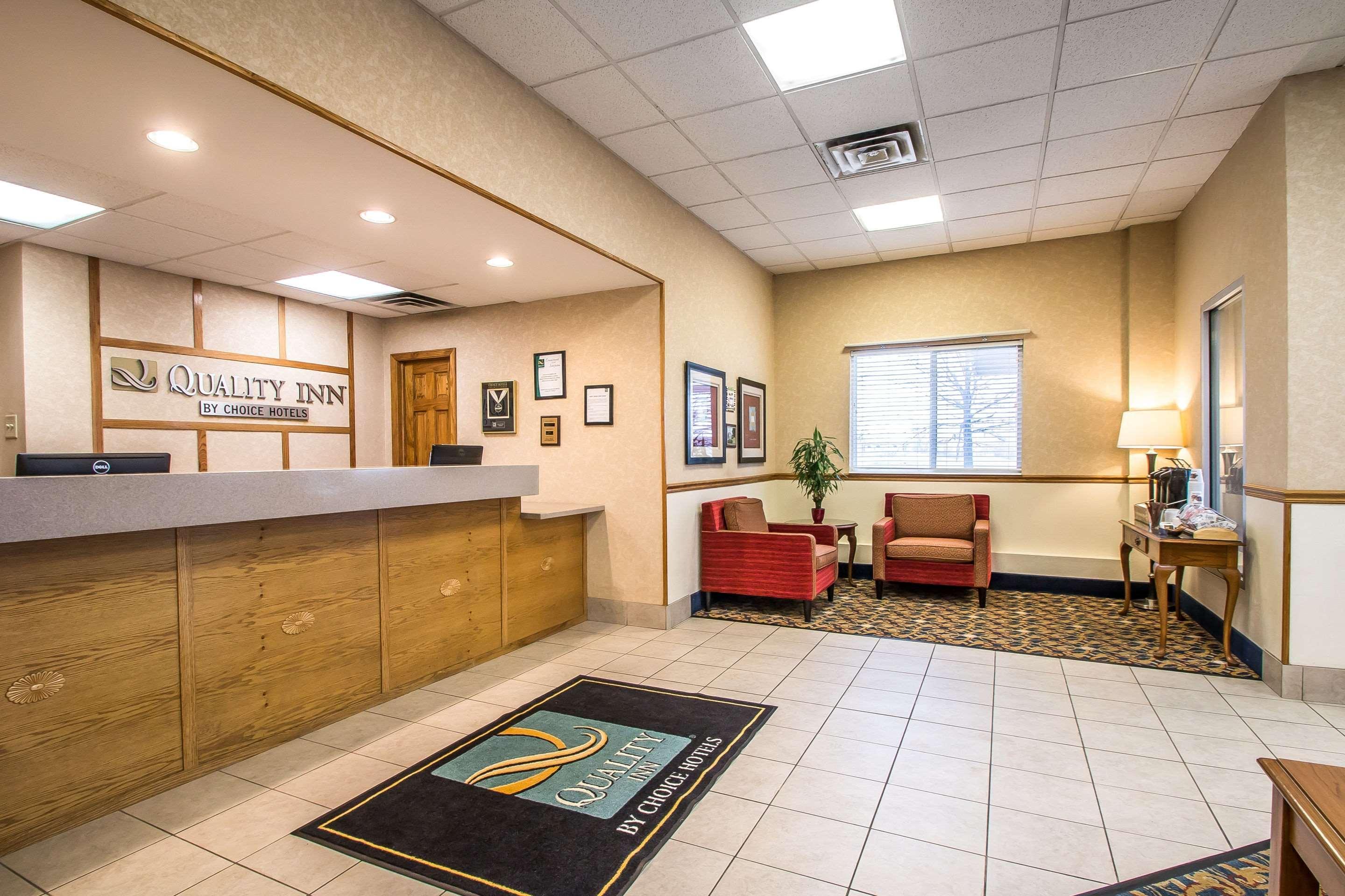 Quality Inn Morris I-80 Bagian luar foto