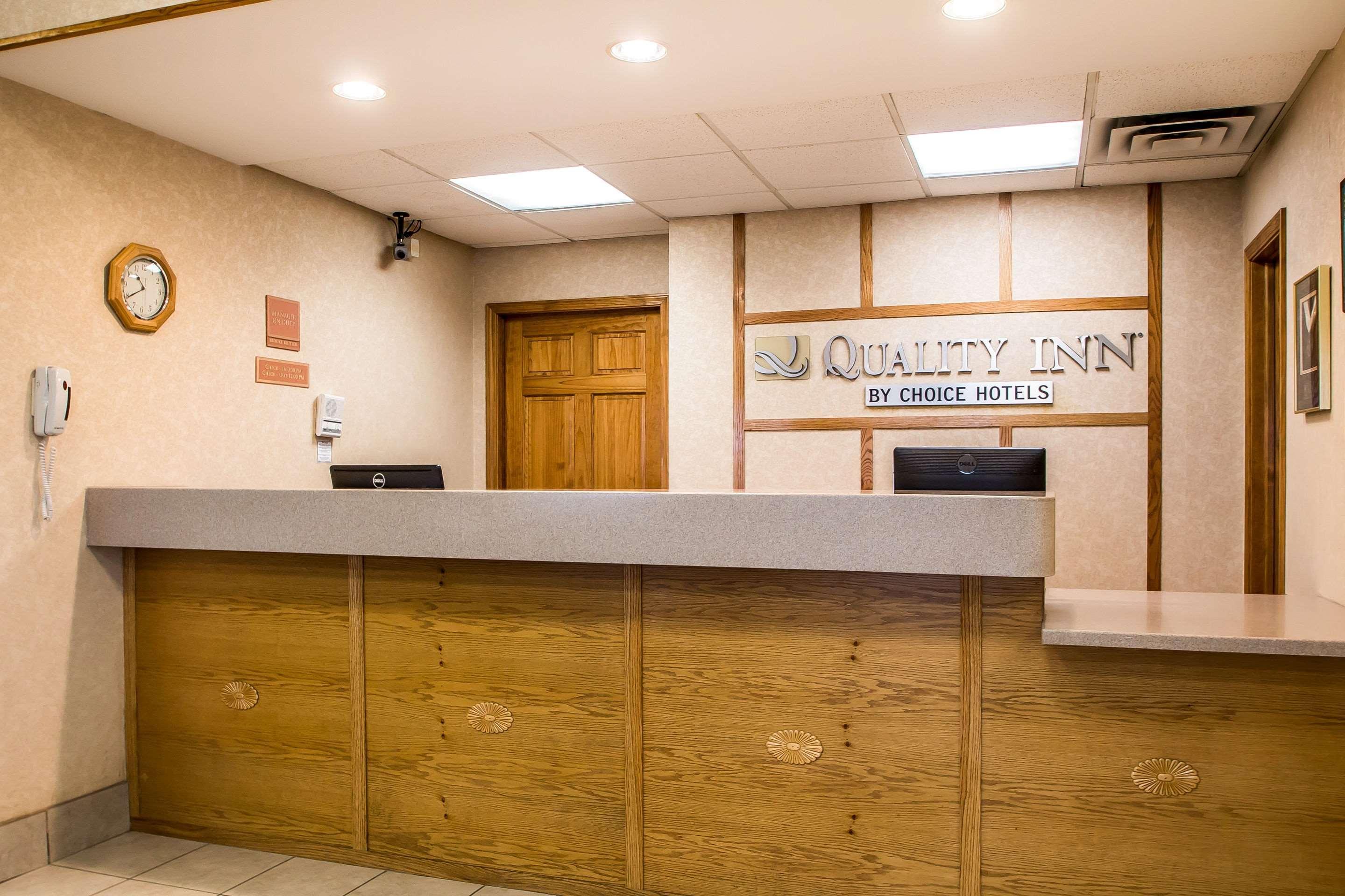 Quality Inn Morris I-80 Bagian luar foto