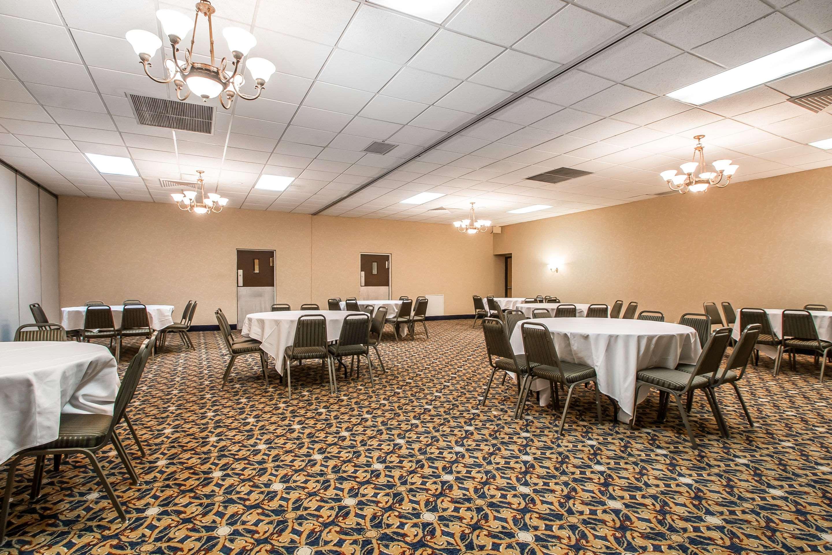 Quality Inn Morris I-80 Bagian luar foto