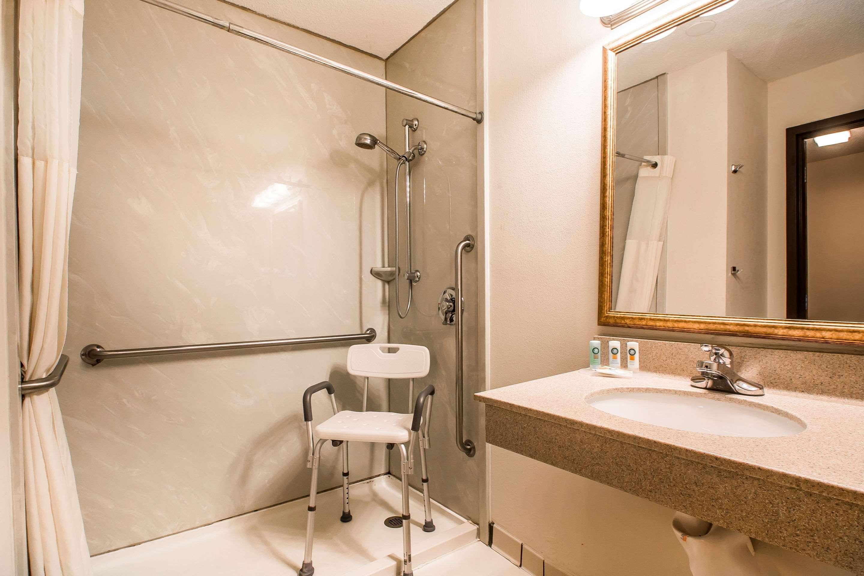 Quality Inn Morris I-80 Bagian luar foto